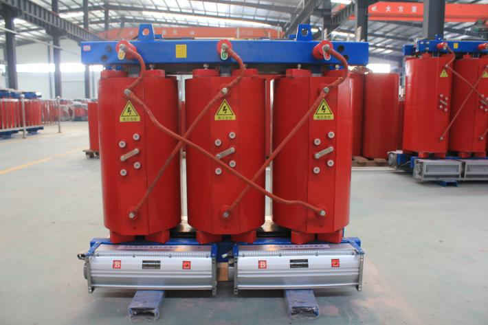 一般北京創(chuàng)聯(lián)匯通電氣全鋁的干式變壓器800kva價(jià)格是33900元，全銅的800kva干式變壓器價(jià)格是65000元。